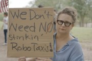 韶关特斯拉在得州奥斯汀遭遇抗议活动：反对马斯克Robotaxi计划